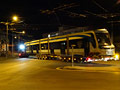 Snímek z Karlova zachycuje převoz tramvaje 28T2 od výrobce do vozovny Slovany 31. 3. 2015