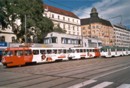 Čilý tramvajový ruch před Hlavním nádražím 4. 9. 2000