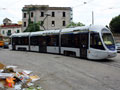 N�zkopodla�n� tramvaj S�rio na kone�n� u h�bitova a slavn� odpadky v Neapoli 23. 5. 2011