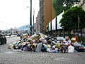 Jedno z mnoha z�kout� s odpadky v ulic�ch Neapole 23. 5. 2011