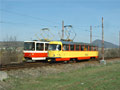 T5B6 . 273 spolu s T3 . 275 ve smyce u ndra Most 15. 4. 2006