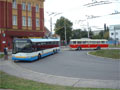 Solaris Trollino 15AC č.  8 Tr č. 29 s vlekem v trolejbusové vozovně - 28. 8. 2004