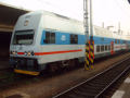Jednotka řady 471 zajišťující kyvadlovou dopravu ze Smíchova na Hlavní nádraží