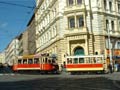 Konvoj historických vozidel - 130. let MHD v Praze - Vůz č. 4217 zachován v původním stavu (jak dojezdil) s pojízdnou prodejnou jízdenek (prodejní okénka jsou z druhé strany)
