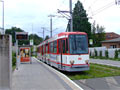 Tlnkov tramvaj N8S se stednm nzkopodlanm lnkem v zastvce Frankenstrae 28. 7. 2007