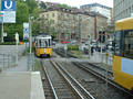 Tramvaj se m�j� se soupravou Stadtbahnu v zast�vce Olgaeck
