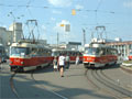 Vozy T3 před nádražím v Dněpropetrovsku 30. 5. 2005