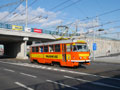 Pracovní vůz č. 175 mezi mosty u nádraží 28. 10. 2019