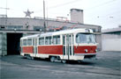 Vůz T3 č. 176 ve vozovně Slovany (pravděpodobně v novém laku po velké prohlídce) 23. 12. 1988 
Foto: T. Palyza