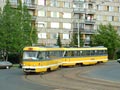 Souprava 187+188 v ulici Terezie Brzskové (29. 4. 2004), již je po Velké prohlídce a samozřejmě v žlutošedém nátěru