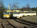 Soupravy 248+249 a 254+255 na konečné Košutka 23. 3. 2003