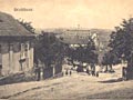 Škvrňany - v pozadí jediná původní existující stavba - stará škola - 1913