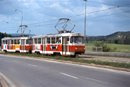 Souprava 109+110 na lince č. 5. přijíždí ke III. bráně 17. 5. 2000 foto: M. Klas