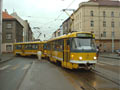 Souprava 262+263 linky X-výluka (zachycena na křižovatce Sladkovského, Koterovská) zatahuje do vozovny pře Světovar. 30. 3. 2006