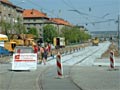 Začátek podbíjení tramvajové tratě na Slovanské aleji 5. 5. 2006