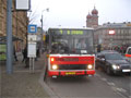 Autobusy náhradní dopravy kroužily v trase sady Pětatřicátníků - U Zvonu 7. 11. 2008, 
foto: J. Rieger