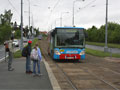 Autobus náhradní dopravy přijíždí do zastávky Lékařská Fakulta, Lidická 6. 5. 2009