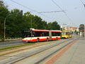 Solaris č. 515 na výjezdu z tramvajového tělesa u zastávky Lékařská fakulta, Karlovarská 5. 9. 2012