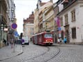 K3R-NT č. 312 v Pražské ulici projíždí, tedy opačným směrem, než obvykle 11. 6. 2024