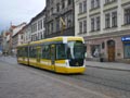 EVO2 č. 379 na náměstí Republiky projíždí protisměrem ke Zvonu 21. 5. 2024