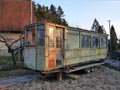 Skříň vozu č. 6 Křižík/Brožík na zahradě v obci Sedlec 4. 3. 2018
