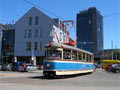 T1 č. 121 projíždí kolem hotelu U Zvonu při historickém víkendu 13. 6. 2009, foto: Vladimír Kostelný