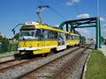 Souprava 332+281 na tramvajovém mostě 3. 9. 2021