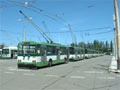 Odstavná plocha trolejbusů ve vozovně v Cukrovarské ulici - Den otevřených dveří 18. 6. 2005