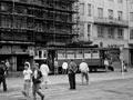 Historický vůz č. 80 tzv. Terezka na náměstí při oslavách 90 let MHD v Plzni v červnu 1989, foto: L. Brejcha