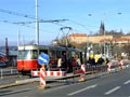 Pestup z tramvaje linky . 21 (ostrovn tramvajov provoz) na Podolsk vodrn 15. 11. 2008
