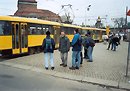 Pozorujeme provoz na Postplatz, v pozadí souprava T4