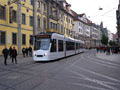 Pěší zóna s tramvajový provozem v německém městě Erfurt 24. 10. 2015