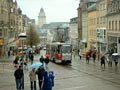 Po pěší zóně projíždějí tramvaje také v německém městě Plauen 14. 4. 2002