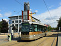 Prototyp tramvaje Vario LF plus před slovanskou radnicí 4. 9. 2010