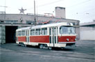 Vůz T3 č. 176 ve vozovně Slovany (pravděpodobně v novém laku po velké prohlídce) 23. 12. 1988 
Foto: T. Palyza