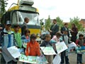 Kresby dětí z dětského domova při křtu tramvaje K3R-NT č. 311 U zvonu 6. 6. 2006