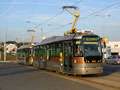 Vario LF plus č. 336+337 přijíždí do zastávky Studentská 
4. 9. 2011