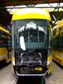 Vario LF 2/2 IN č. 362 při úpravách čela ve vozobně Slovany 1. 5. 2016