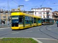 Vario LF 2/2 IN + Vario LF plus (č. 363+336) přijíždí na Bory 30. 4. 2016