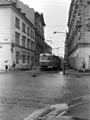 Provizorní trať z Dřevěné ulici na náměstí Republiky v dubnu 1990
Foto: L. Brejcha 