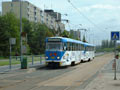 Souprava T3GM č. 274+275 linky 2/4 v zastávce Malesická 7. 5. 2005