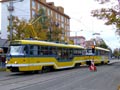 Souprava 321+263 přejíždí přes povrchovou vyhybku tzv. kaliforňan u zastávky Habrmannova 7. 10. 2008