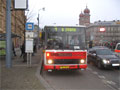 Autobusy náhradní dopravy kroužily v trase sady Pětatřicátníků - U Zvonu 7. 11. 2008, 
foto: J. Rieger