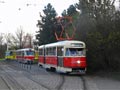 Historické vozy T2 č. 133 a T3 č. 192 odjíždí s účastníky konference z Bor 5. 4. 2011, foto: M. Kratochvíl
