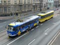 Souprava 258+259 na Klatovské třídě jedoucí po protisměrné koleji nedaleko náměstí Míru 19. 11. 2011