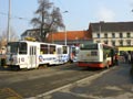 Přestup na autobus náhradní dopravy v prostoru U Zvonu 24. 3. 2012