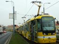 Kolona tramvají vzniklá po nehodě před Plazou 20. 12. 2013