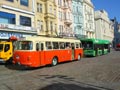 Vystavený historický a moderní autobus na náměstí Republiky 14. 9. 2013