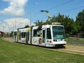 Astra č. 307 na Karlovarské přijíždí do zastávky U Družby 17. 7. 2014