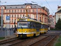 Souprava 319+254 v zastávce Jízdecká 27. 8. 2015